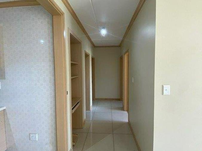 Three-Bedroom Apartment in Broadacres property photograph.