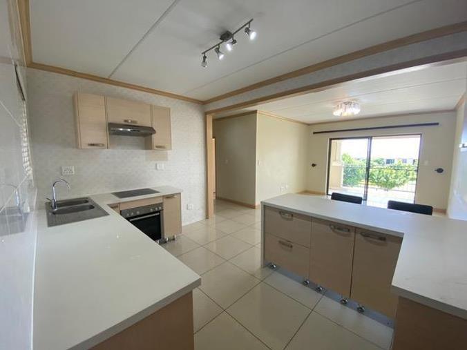 Three-Bedroom Apartment in Broadacres property photograph.