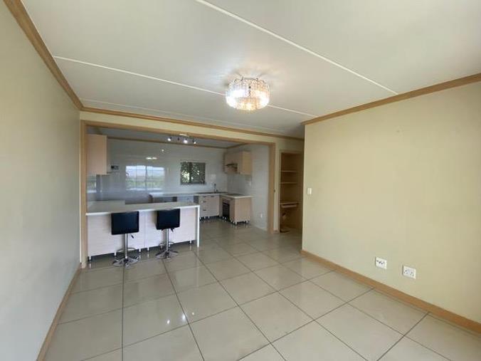 Three-Bedroom Apartment in Broadacres property photograph.